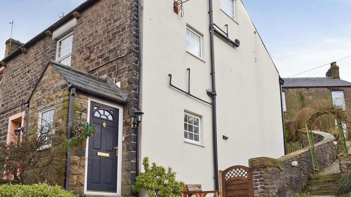 Hayfield Cottage | 3 bedroom accommodation in Hayfield, near Glossop