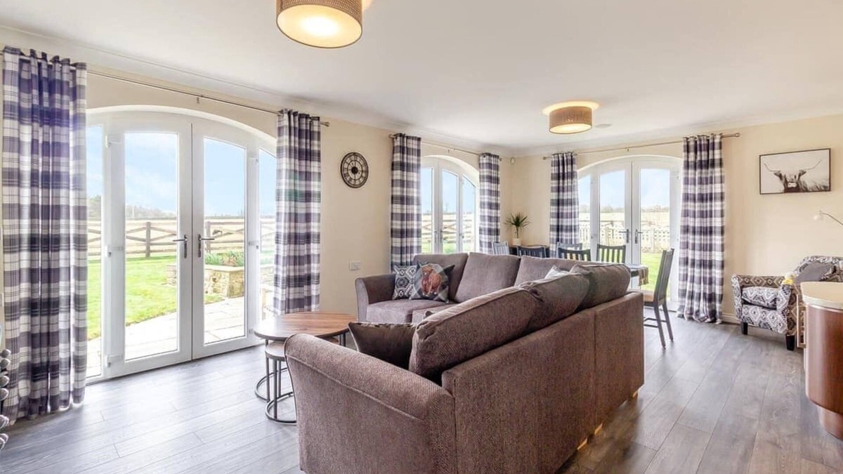 Consett Ski Chalet | 3 bedroom accommodation in Knitsley