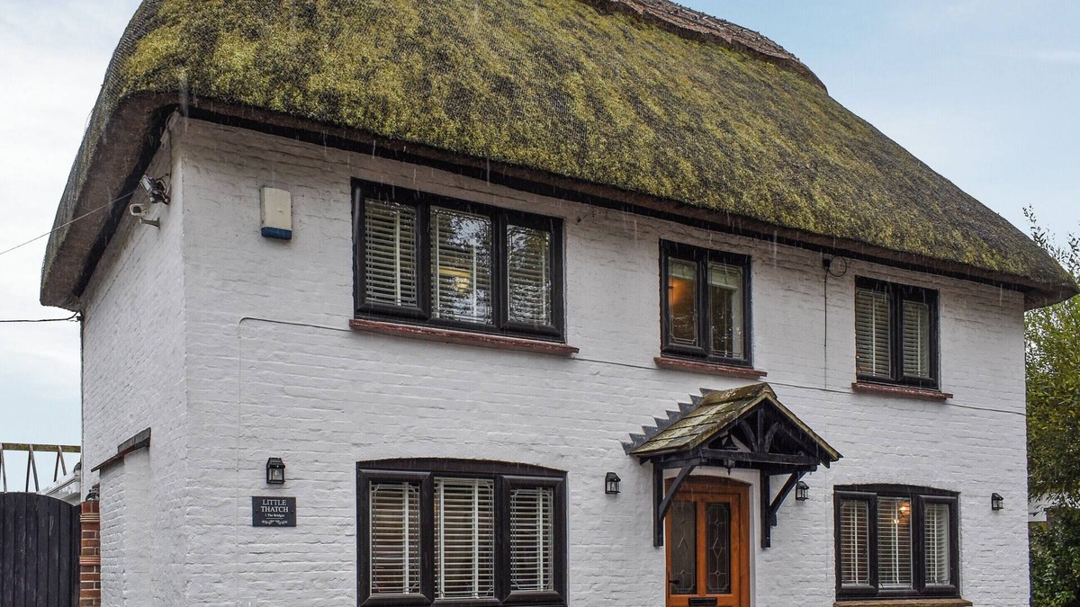 New Forest District Cottage | 3 bedroom accommodation in Ringwood