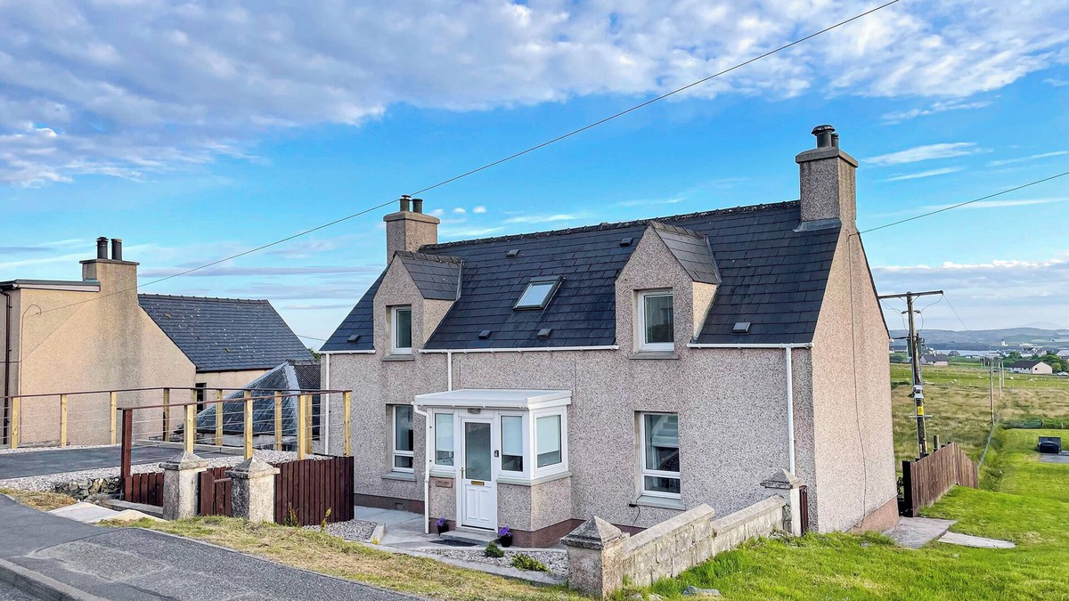 Isle of Lewis Cottage | 3 bedroom accommodation in Sandwick