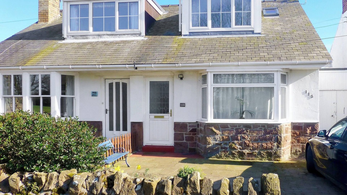 North Sunderland Cottage | 3 bedroom accommodation in Seahouses