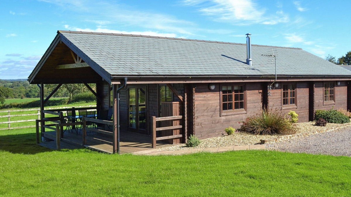 Witheridge Cottage | 3 bedroom accommodation in Nomansland, near Tiverton