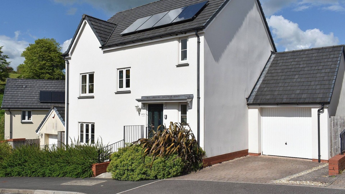 Bampton Cottage | 3 bedroom accommodation in Bampton, near Tiverton