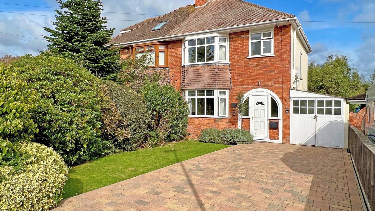 Wyke Regis Cabin | 3 bedroom accommodation in Weymouth