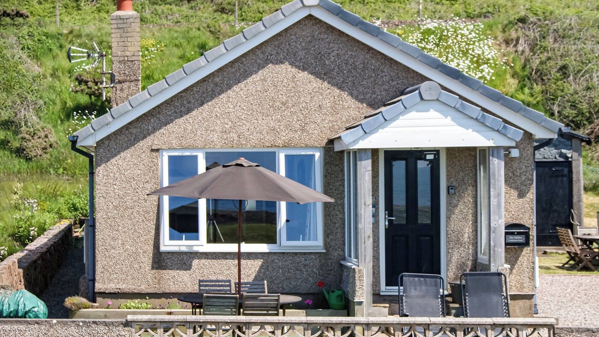 Egremont Cottage | 3 bedroom accommodation in Coulderton Beach, near St Bees
