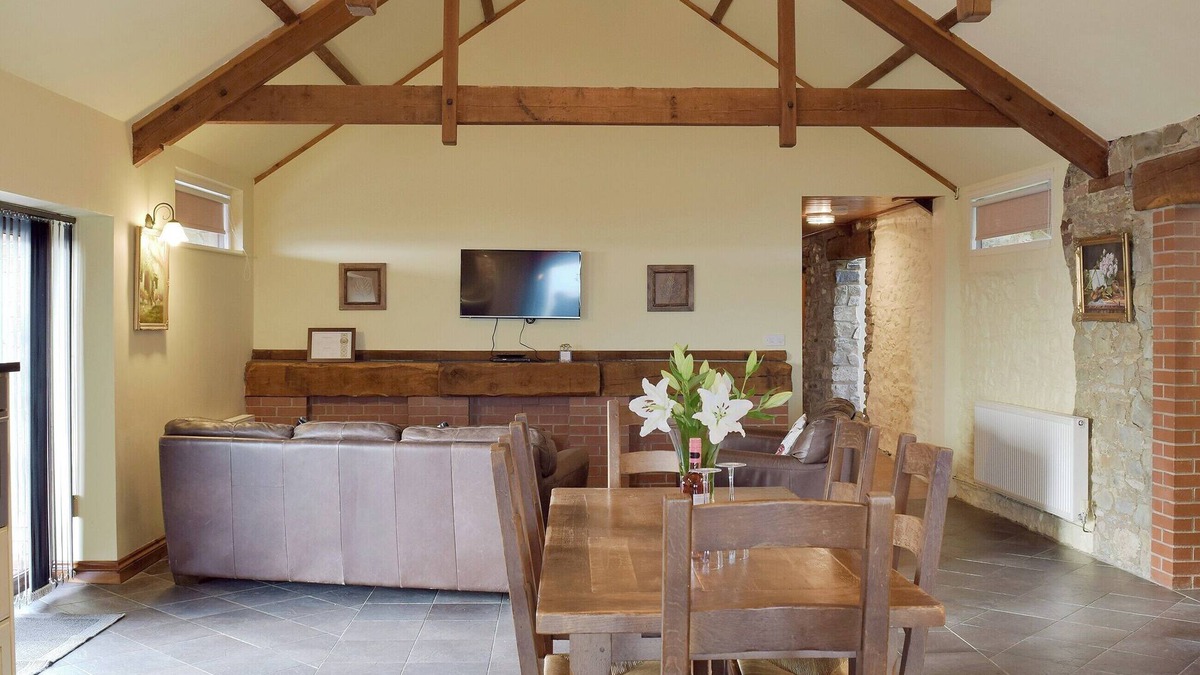 Llanybri Cottage | 3 bedroom accommodation in Cwmbach, near Whitland