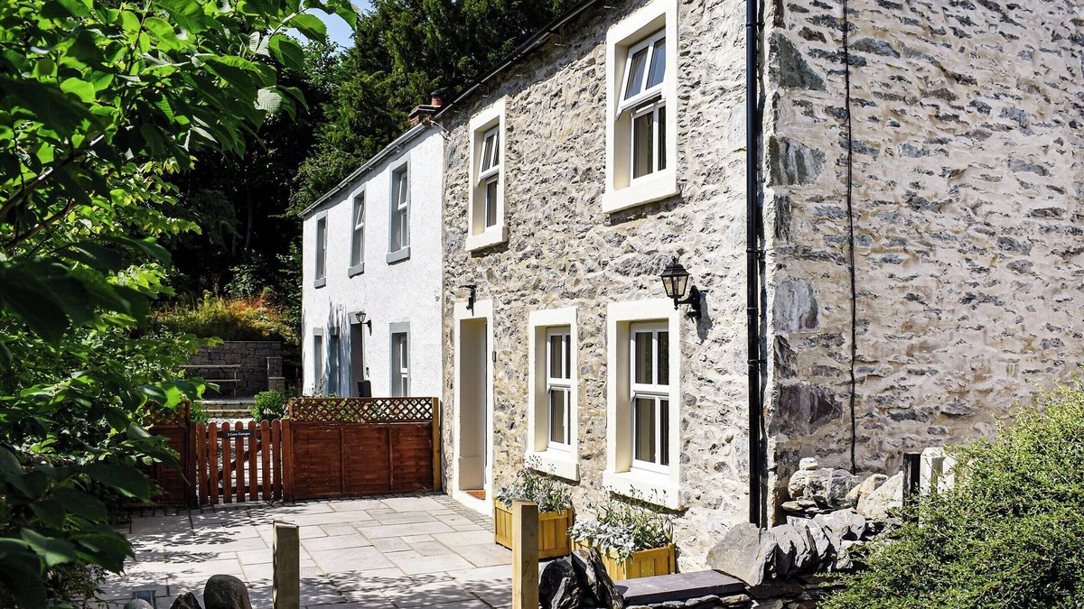 Bampton Cottage | 3 bedroom accommodation in Bampton, near Shap