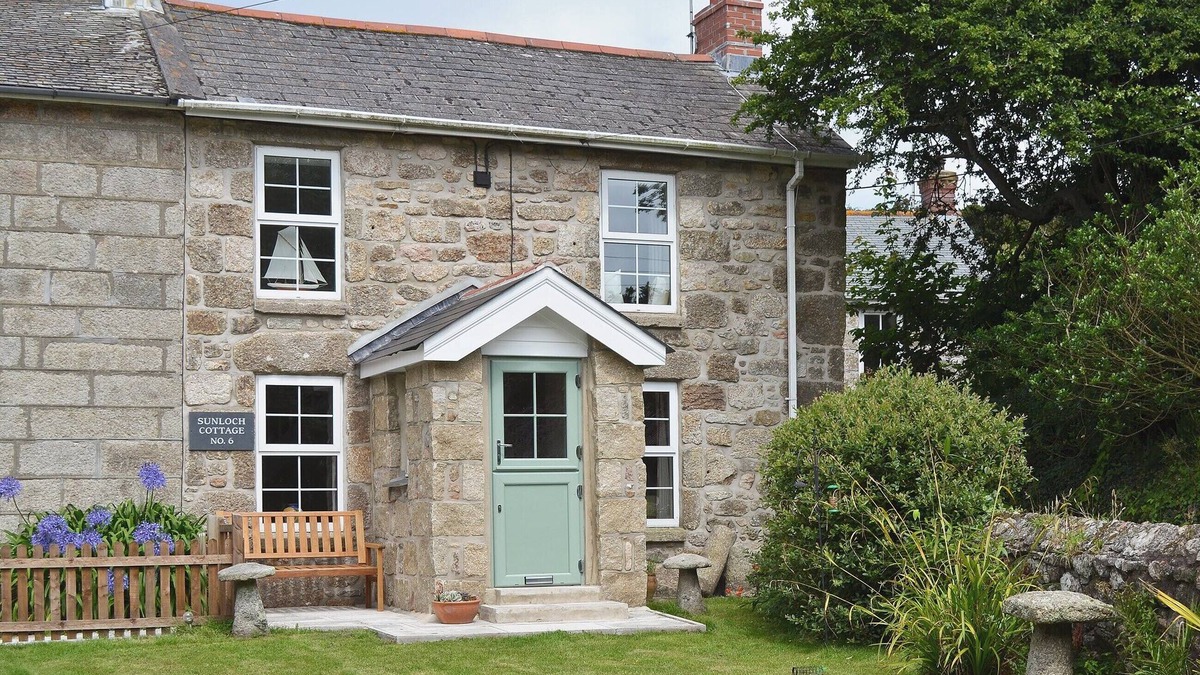 St Just Cottage | 3 bedroom accommodation in Tregaseal, near St Just
