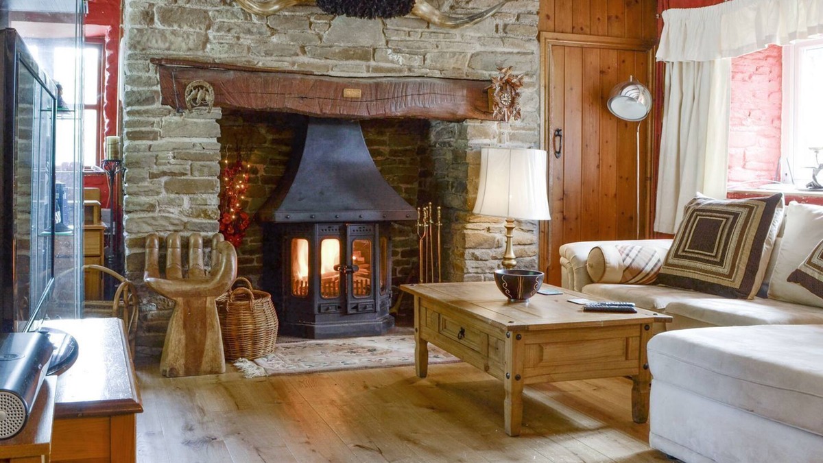 Mawr Cottage | 3 bedroom accommodation in Felindre, near Swansea