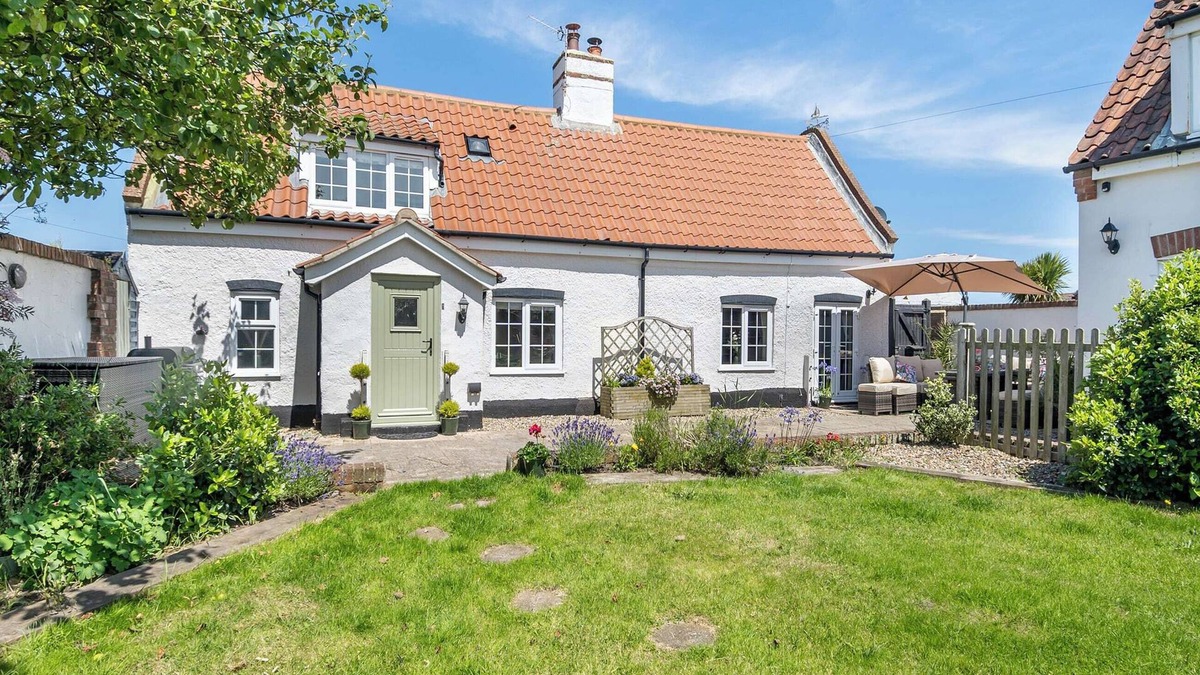 Walcott Cottage | 3 bedroom accommodation in Walcott