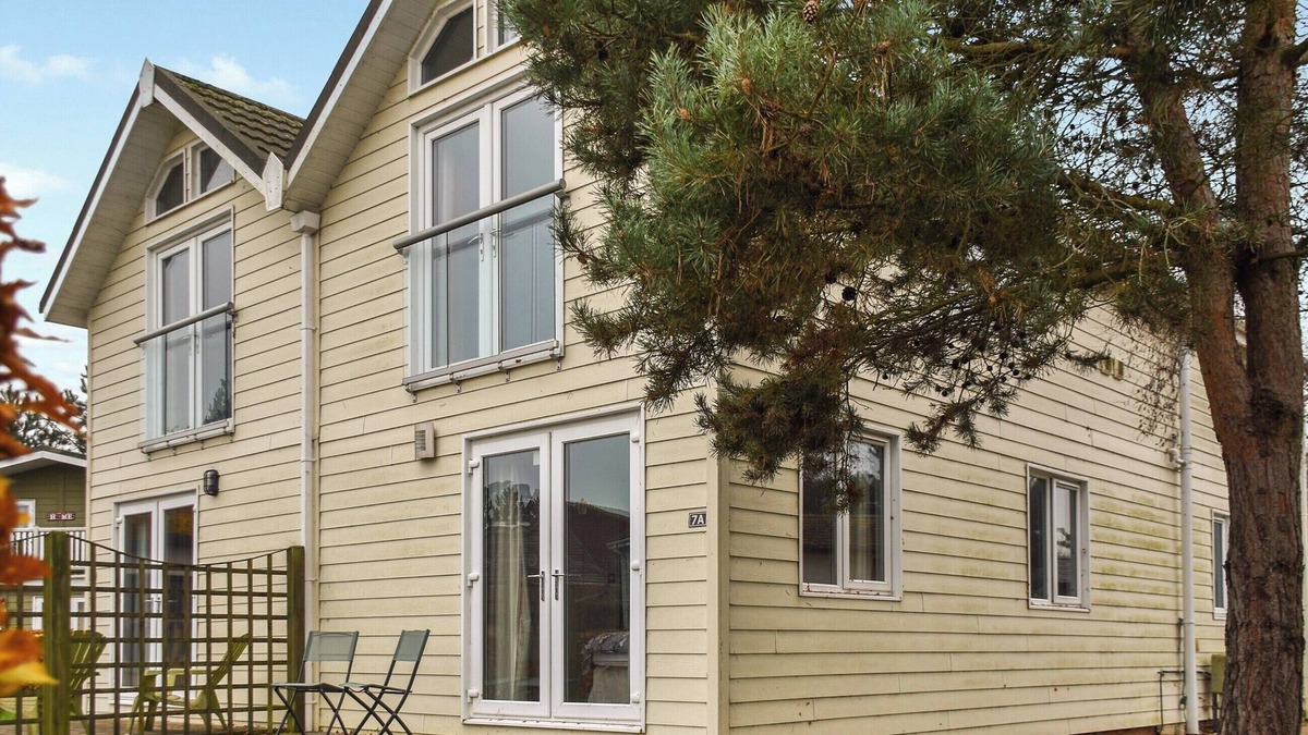 Wisbech Cottage | 3 bedroom accommodation in Tydd St Giles, near Wisbech