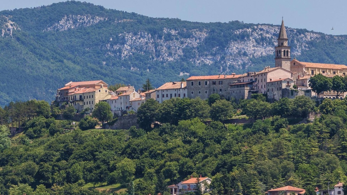 Grabri House | 3 bedroom accommodation in Lupoglav
