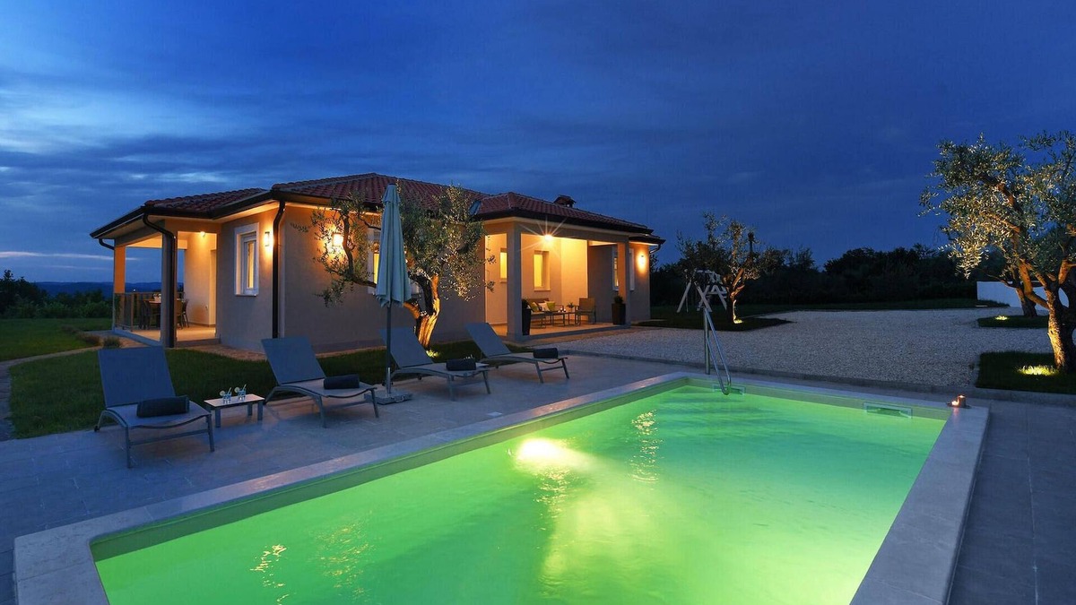 Crklada House | 3 bedroom accommodation in Vizinada