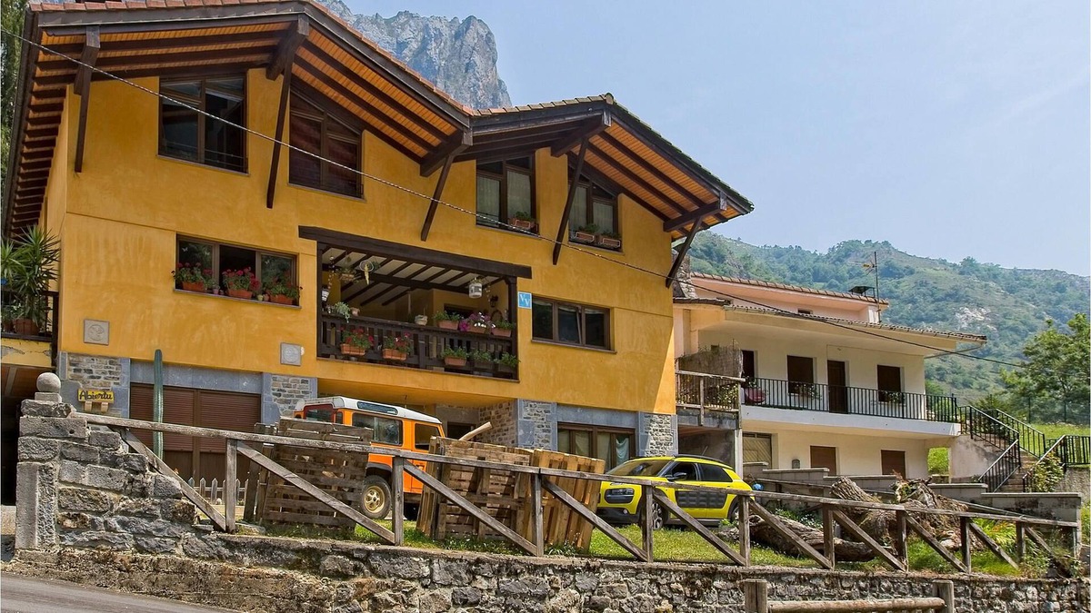 Tielve House | 3 bedroom accommodation in Tielve