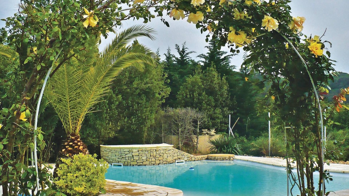 Boulbon House | 3 bedroom accommodation in Boulbon
