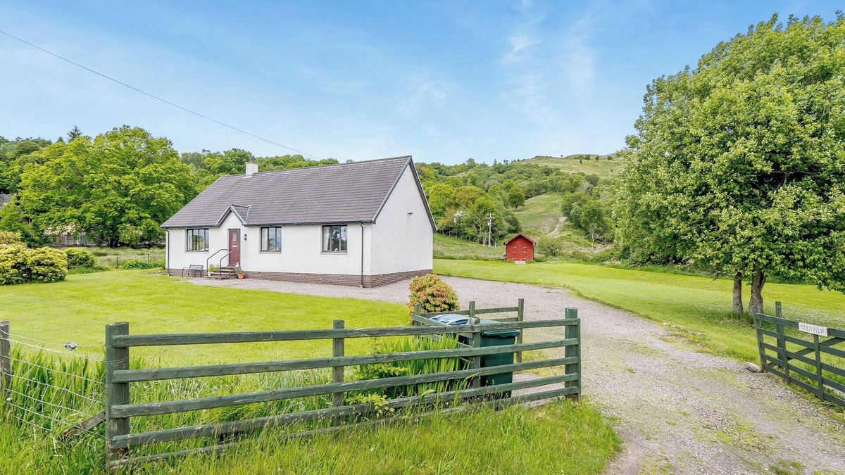 Appin Cottage | 3 bedroom accommodation in Appin, near Oban
