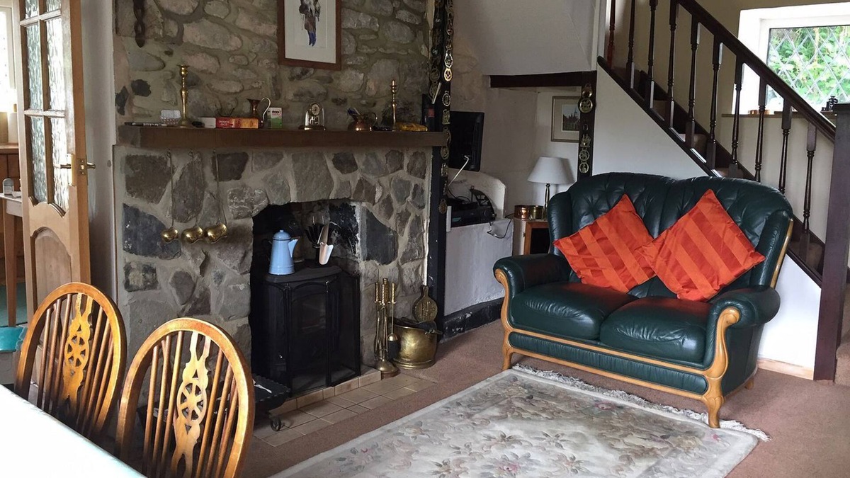 Carno Cottage | 3 bedroom accommodation in Carno, near Newtown