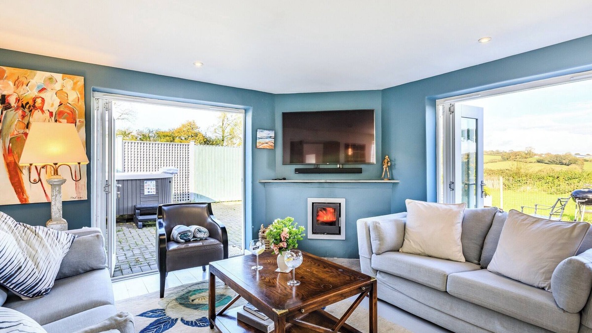 Bishopswood Cottage | 3 bedroom accommodation in Bishopswood, near Chard