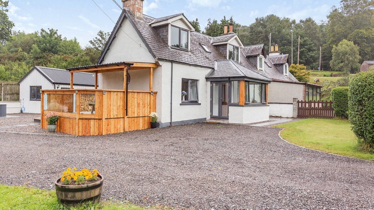 Contin Cottage | 3 bedroom accommodation in Contin