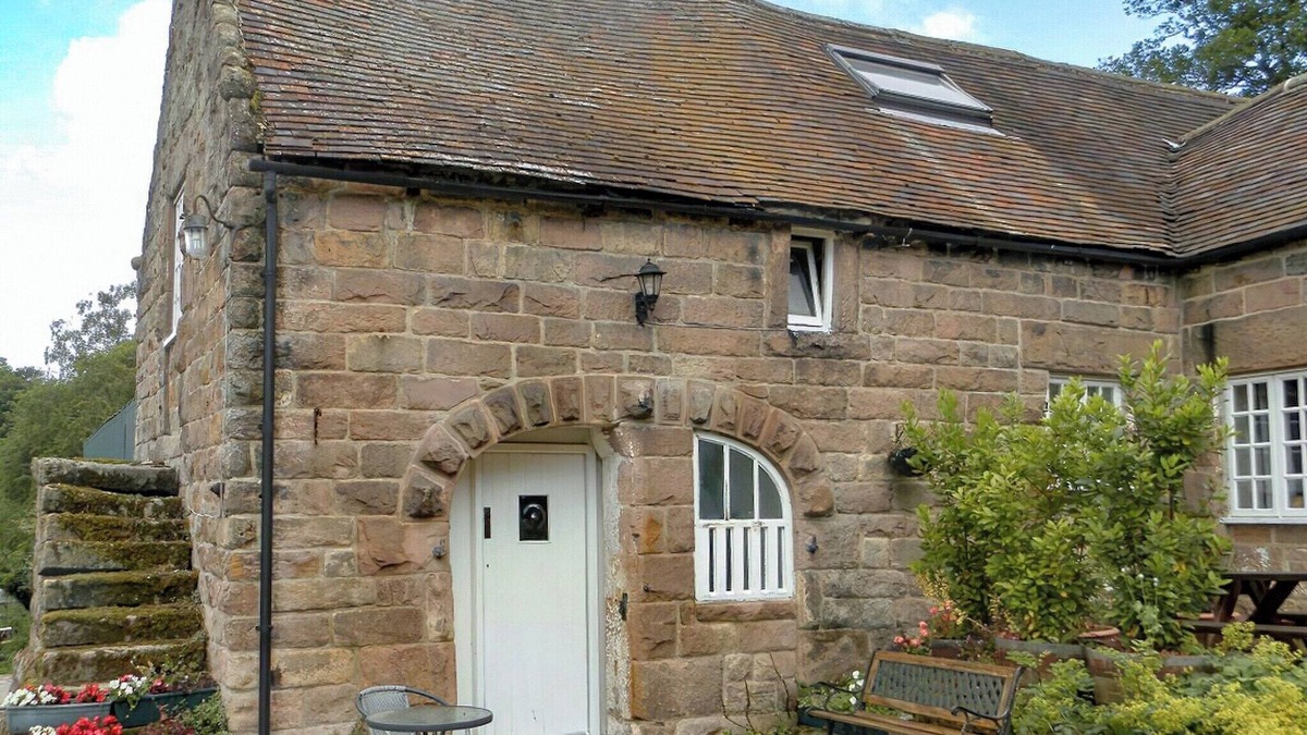 Crich Cottage | 3 bedroom accommodation in Whatstandwell, near Matlock