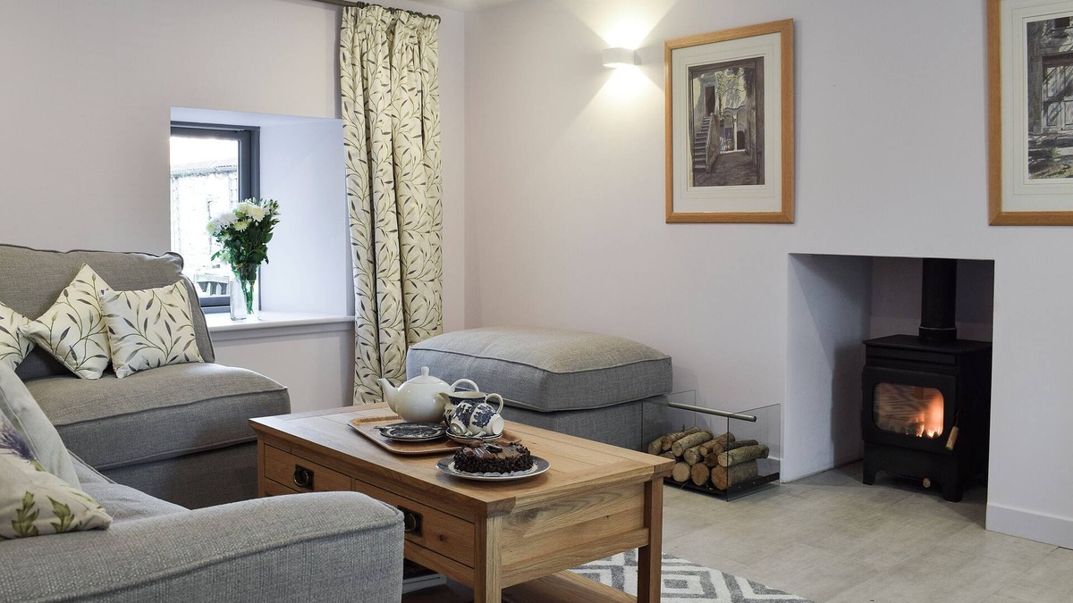 Muthill Cottage | 3 bedroom accommodation in Muthill, near Crieff