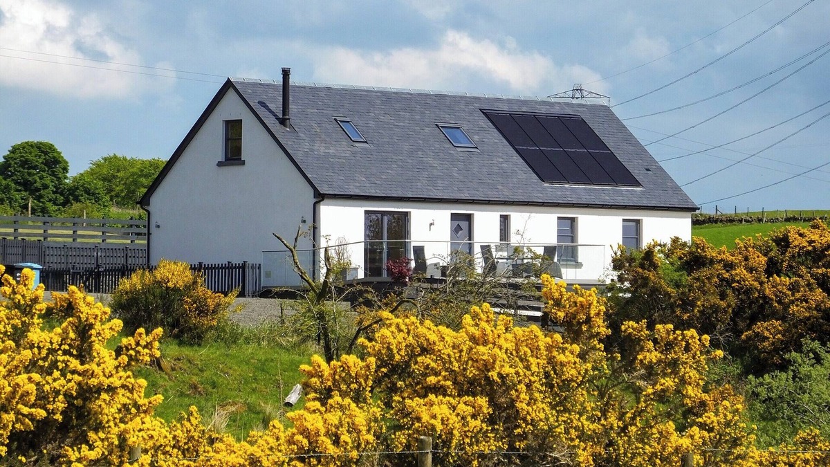 Fintry Cottage | 3 bedroom accommodation in Banton, near Kilsyth