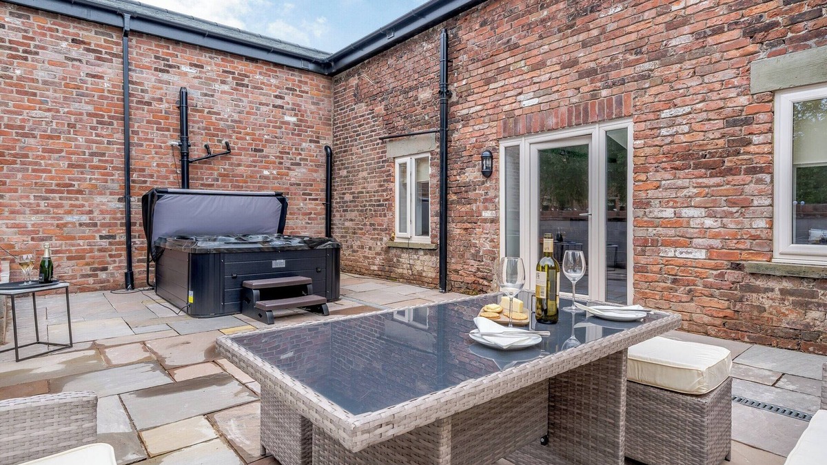 Lytham St. Anne's Cottage | 3 bedroom accommodation in Lytham