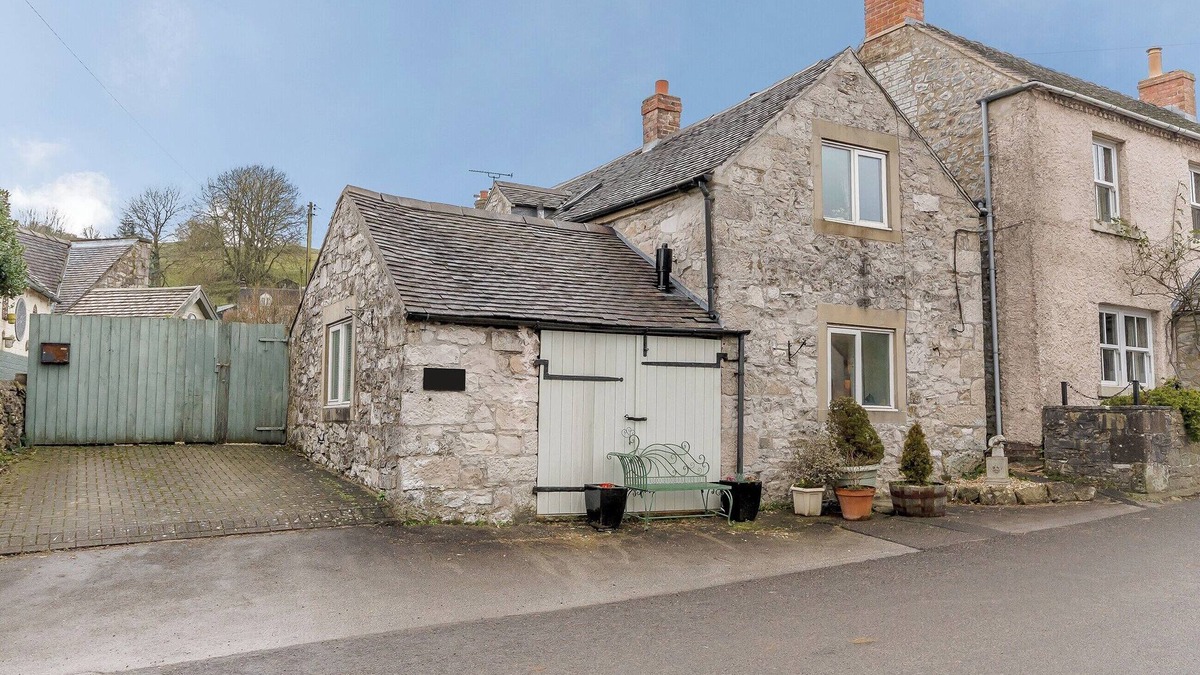 Carsington Cottage | 3 bedroom accommodation in Brassington, near Matlock