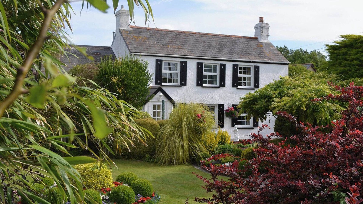 Newquay Cottage | 3 bedroom accommodation in Crantock, near Newquay