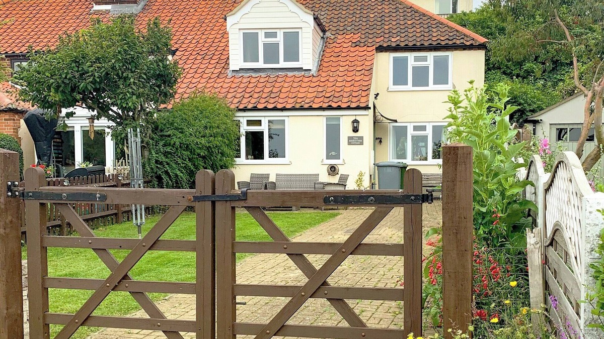 Reedham Cottage | 3 bedroom accommodation in Reedham, near Acle