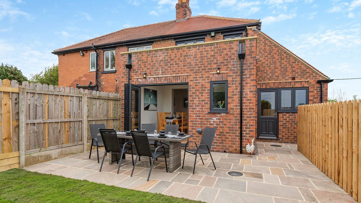 Thirsk Cottage | 3 bedroom accommodation in Carlton Miniott, near Thirsk