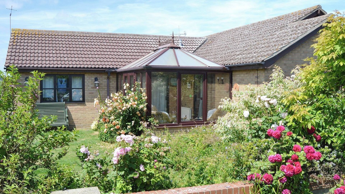 Walcott Cottage | 3 bedroom accommodation in Walcott