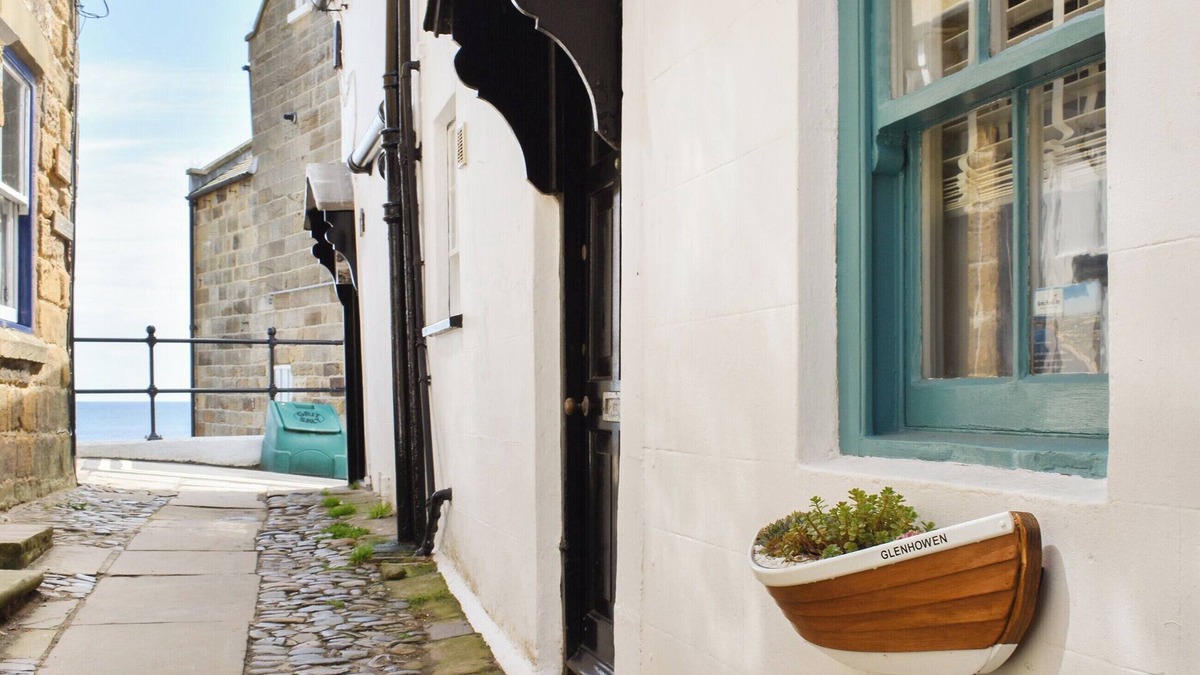 Robin Hood's Bay Cottage | 3 bedroom accommodation in Robin Hoods Bay, near Whitby