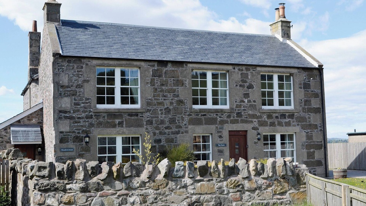 Cupar Cottage | 3 bedroom accommodation in Newburgh, Fife