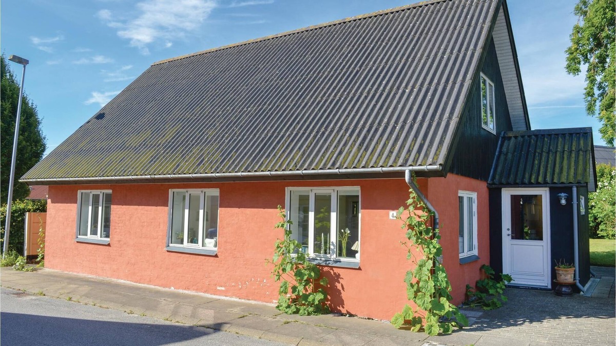 Asaa House | 3 bedroom accommodation in Asaa