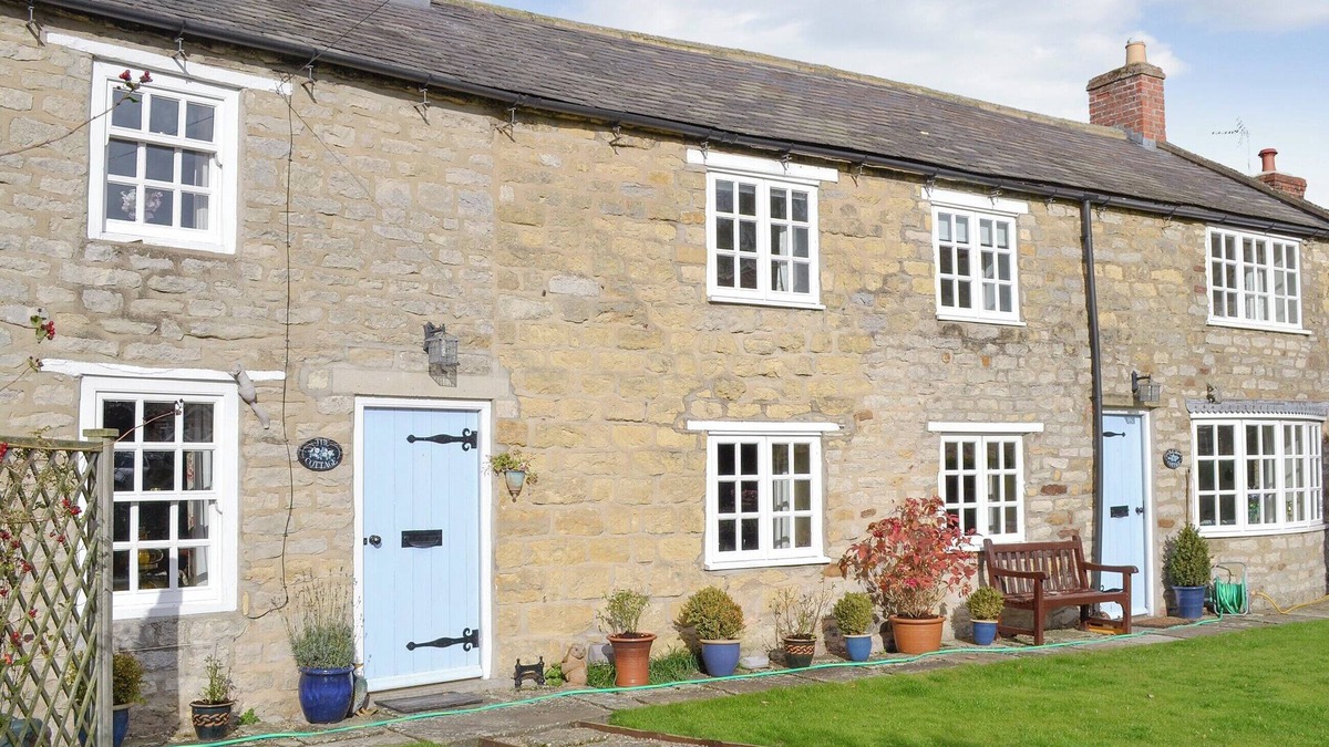 Sinnington Cottage | 3 bedroom accommodation in Sinnington, near Pickering