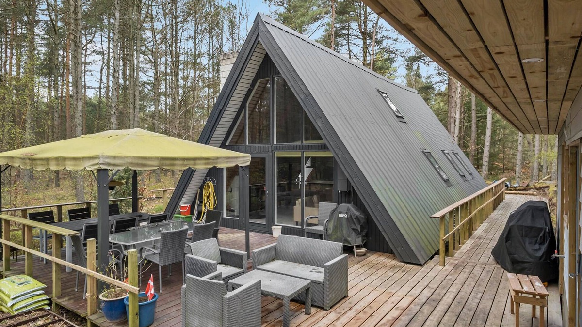 Helberskov Strand House | 3 bedroom amazing home in Hadsund