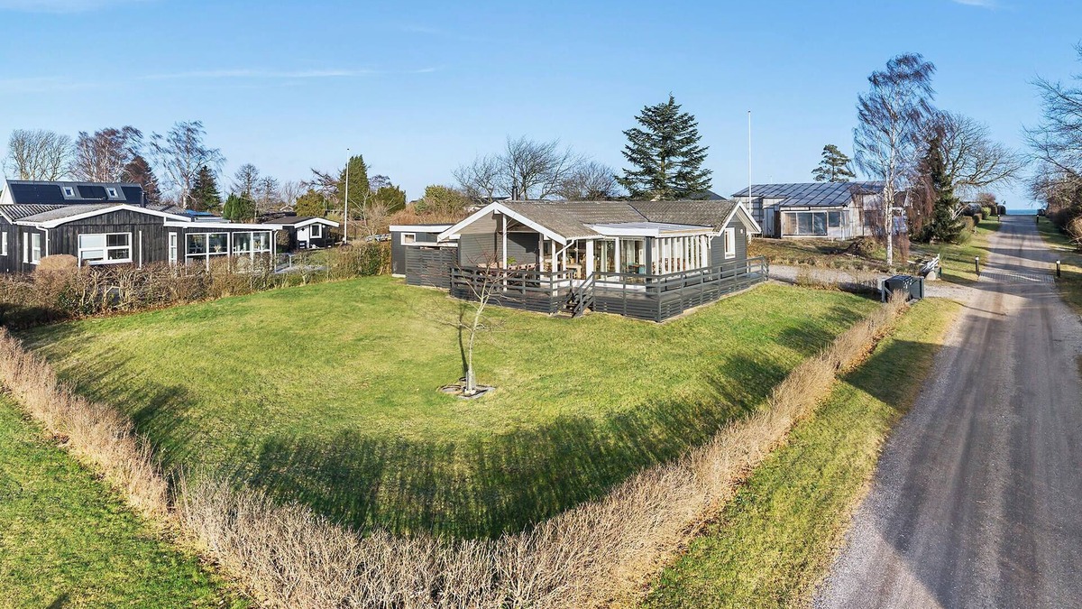 Beder Malling House | 3 bedroom amazing home in Malling