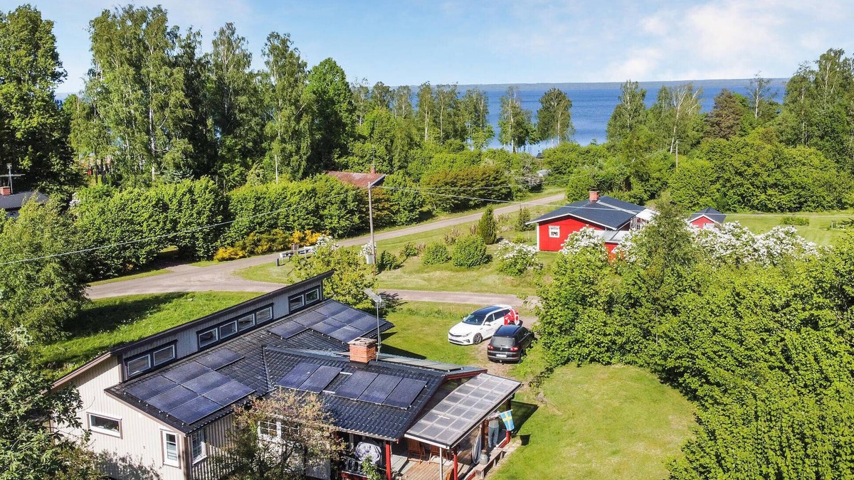 Hova House | 3 bedroom amazing home in Hova