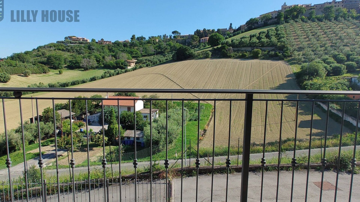 Montelupone Apartment | 3 Bedroom Apartment in Montelupone