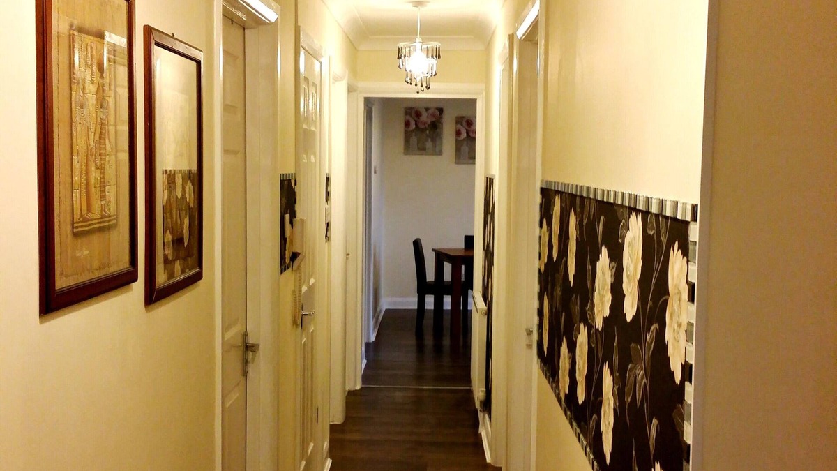 North Glasgow Apartment | 3 BEDROOM APARTMENT 5 beds + sofa bed - Ideal for corporate employees