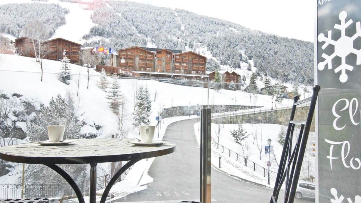 El Tarter Apartment | 3 Bedroom Apartment next to ski slopes. El Tarter. FLOC 32