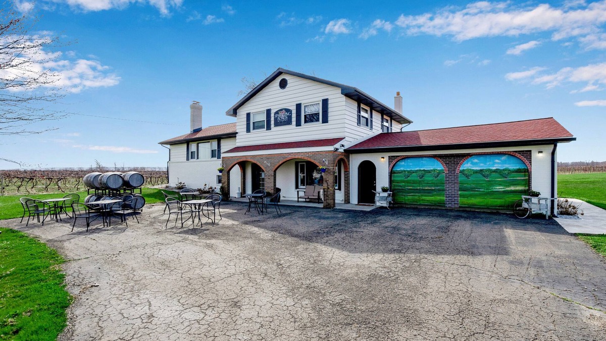 Ripley Apartment | 3- Bedroom Apartment at an Award Winning Winery