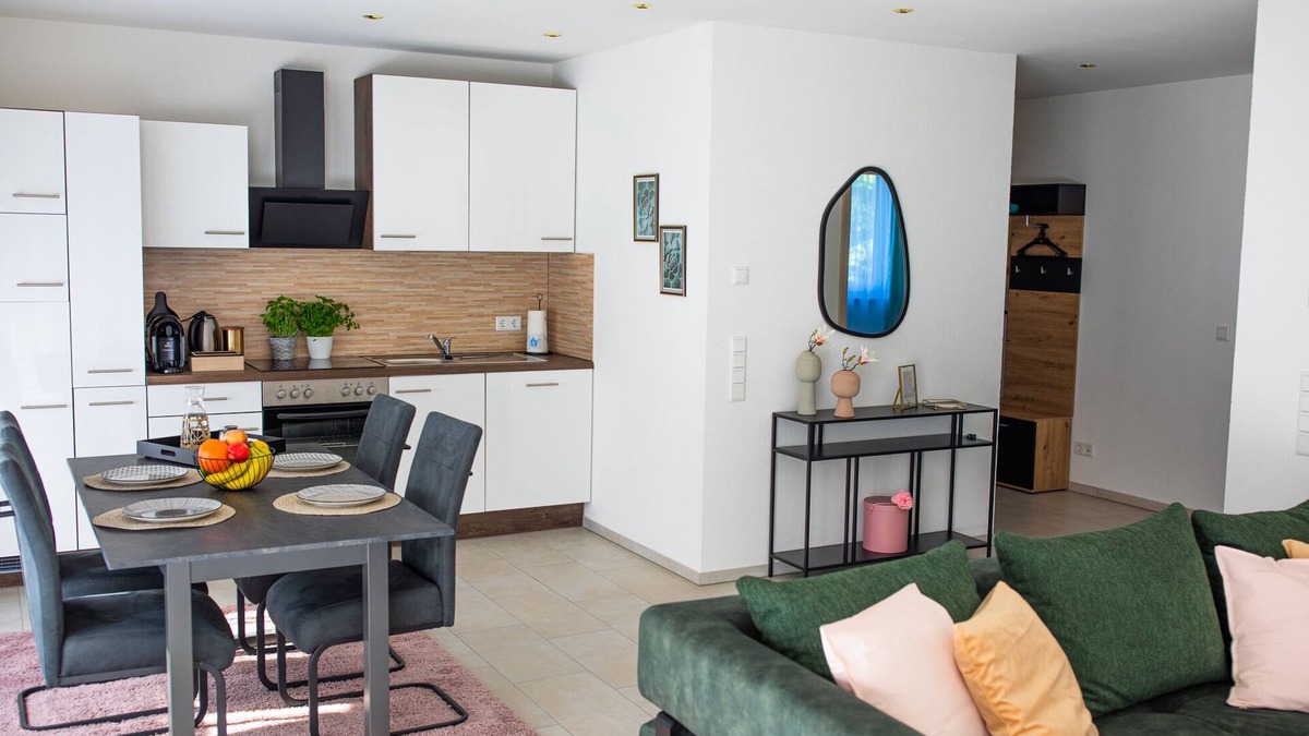 Radolfzell am Bodensee Apartment | 3-bedroom apartment, new building, 88 sqm, parking, elevator
