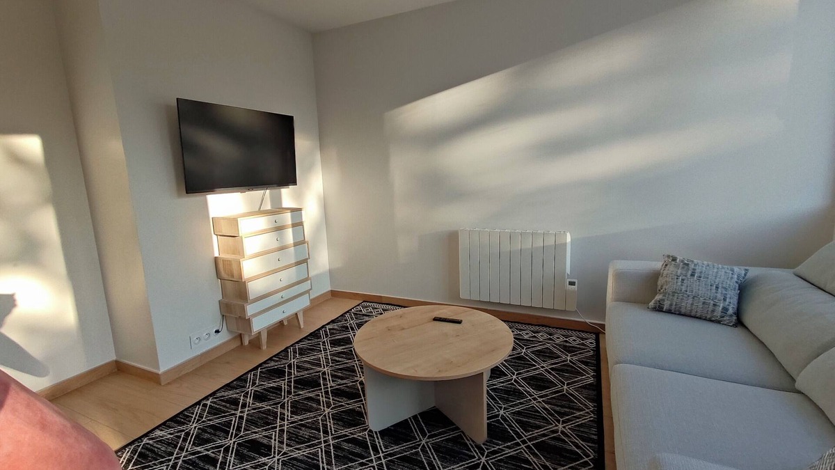 Estanove Apartment | 3-bedroom apartment + balcony and parking