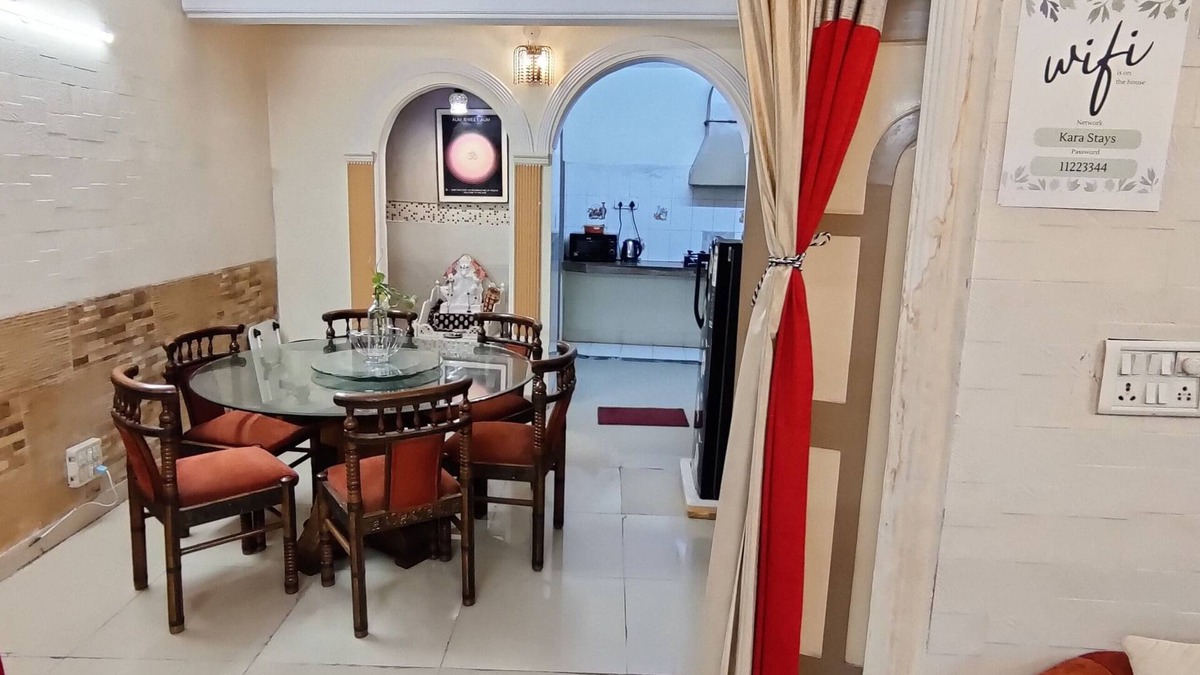 Delhi Apartment | 3 Bedroom apartment in central DelhinClose to all major attractions