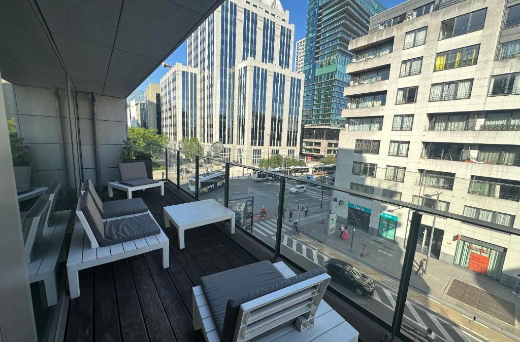 Rogier Apartment | 3 Bedroom Apartment in City Center with Balcony View