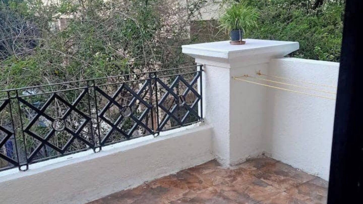 Meera Nagar Apartment | 3-bedroom apartment in excellent locality in Koregaon Park, Pune