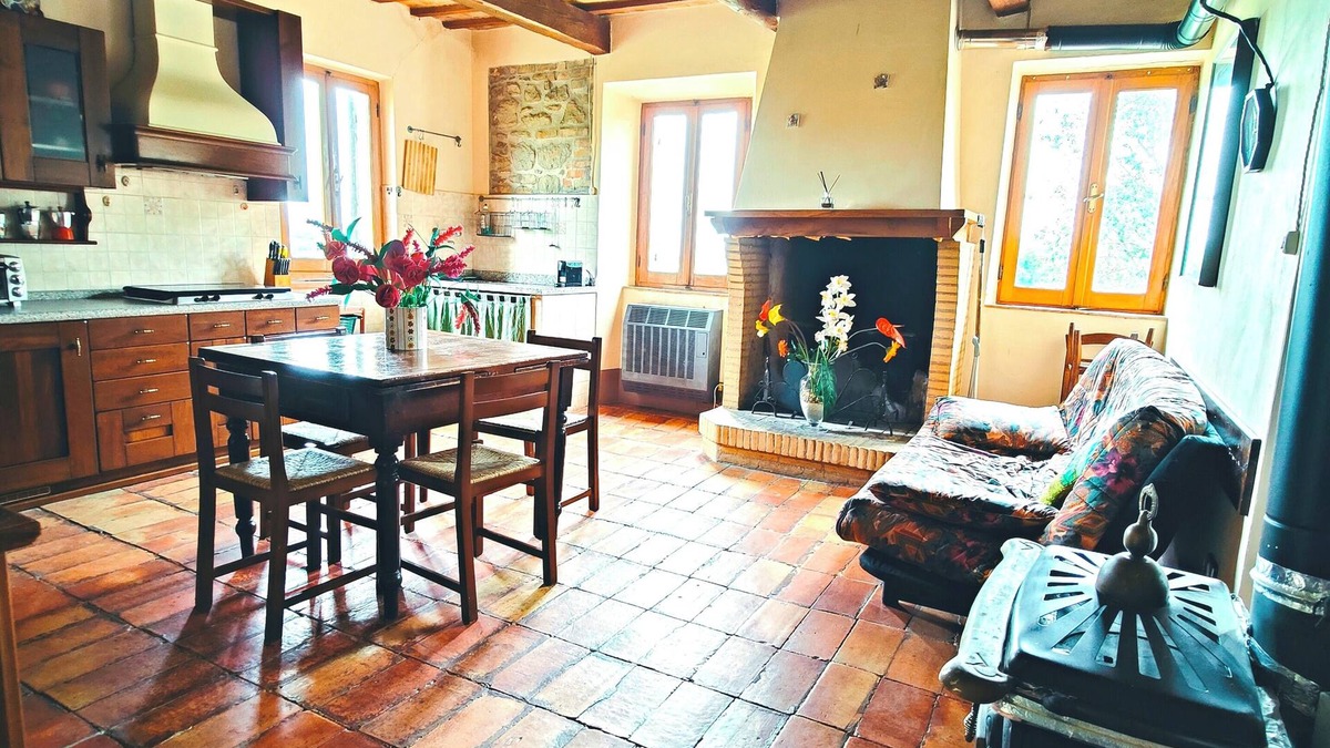 Monterosso Apartment | 3-bedroom apartment in lovely Felcine with WiFi