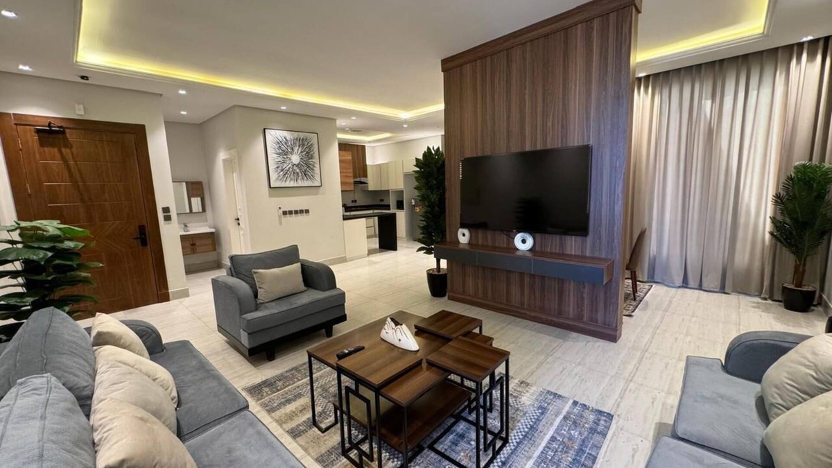 Riyadh Apartment | 3-bedroom apartment in lovely Riyadh with AC